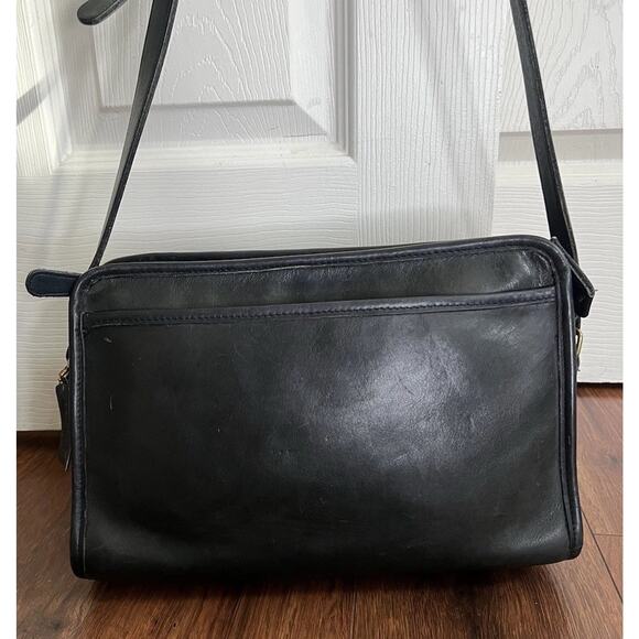 COACH Vintage 80’s Navy Leather 9820 Swagger Purse Bag Crossbody Made USA - Picture 9 of 12